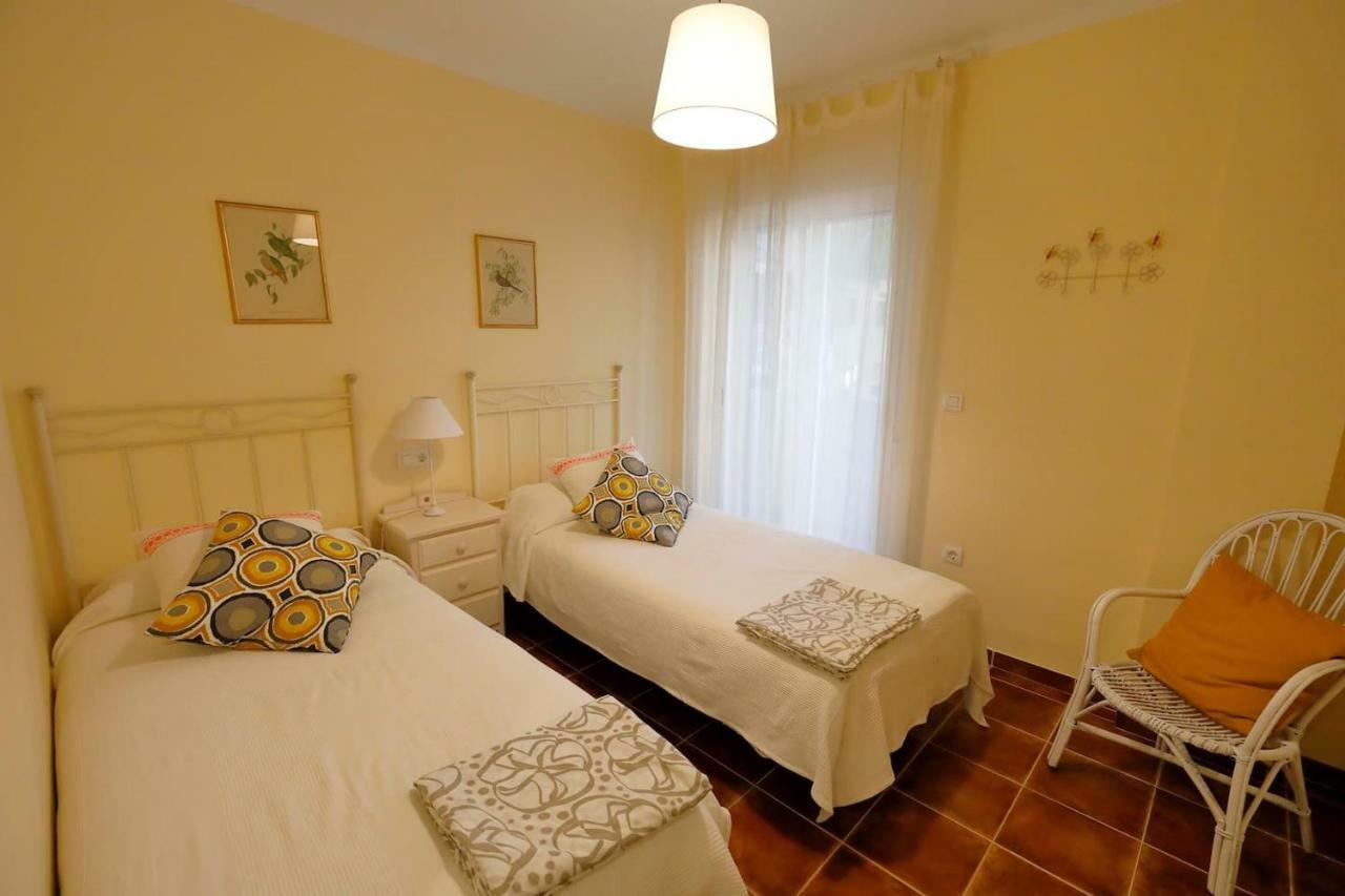 At The Center & Very Close To The Paseo Beach, With Double Garage, Renovated And Fully Equipped Apartment Almunecar Bagian luar foto